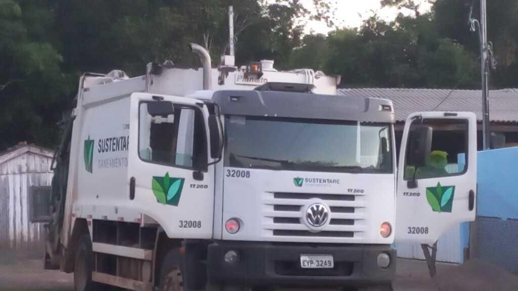 Funcionário de empresa de coleta de lixo morre atropelado por caminhão durante o primeiro dia de trabalho