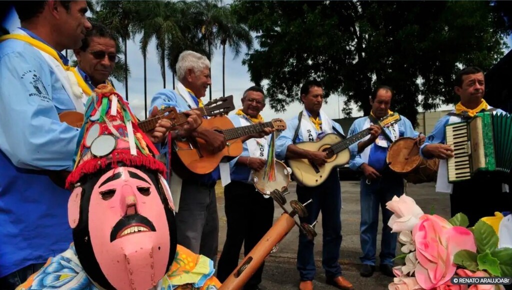 Folias de Reis são tradição centenária na cultura popular brasileira