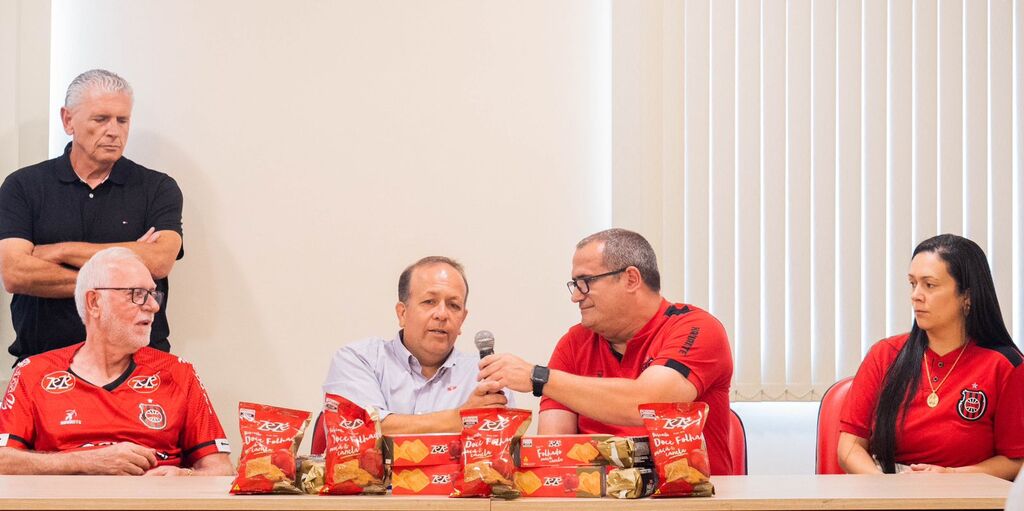 Brasil acerta patrocínio com a Biscoitos Zezé