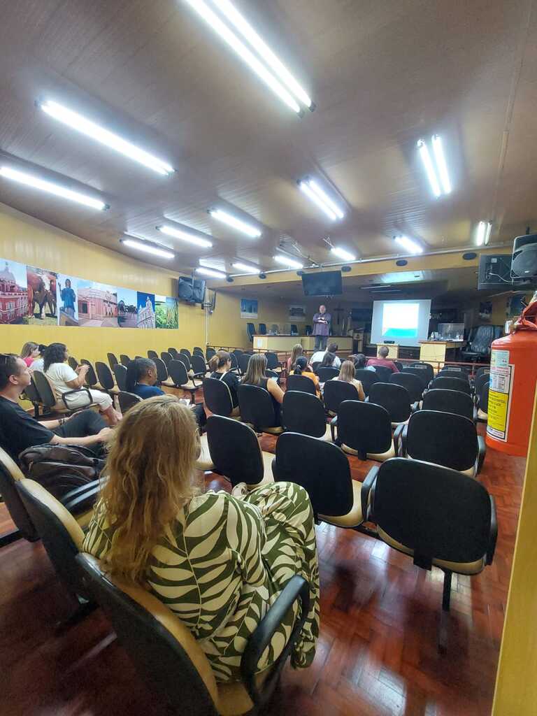 PALESTRA TRATA DE ATRIBUIÇÕES DOS CONSELHEIROS TUTELARES.