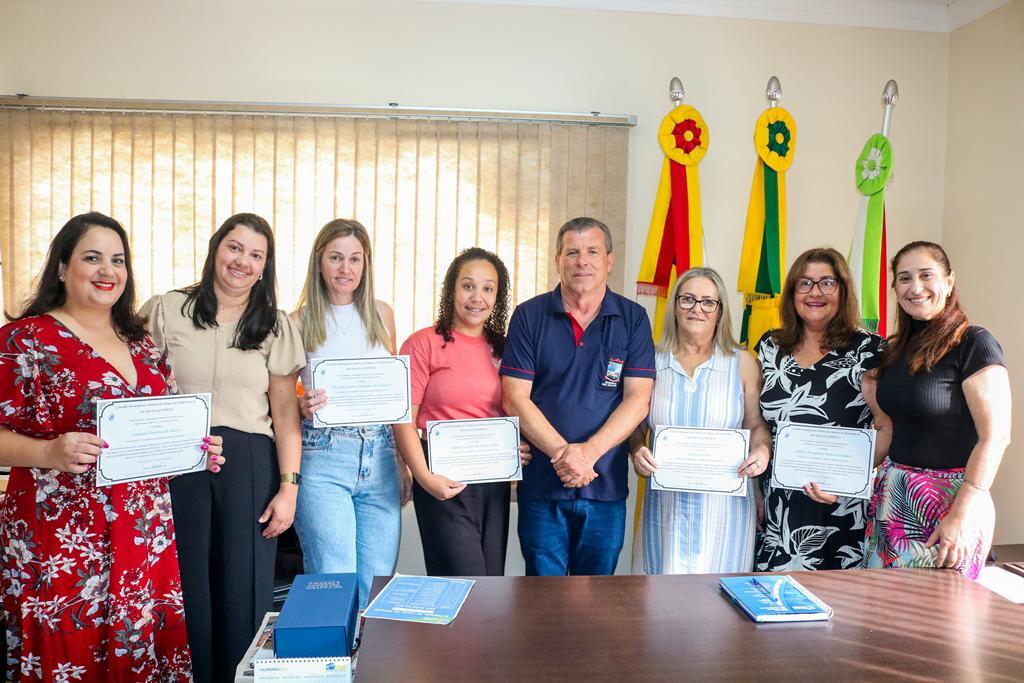 CONSELHEIROS TUTELARES DA REGIÃO TOMAM POSSE