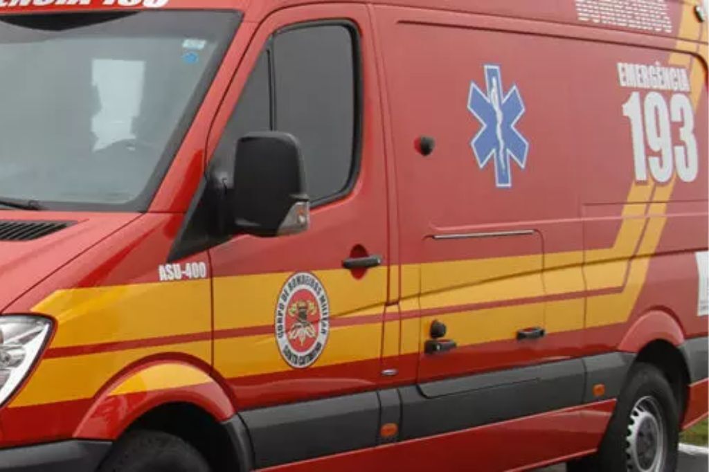 Homem cai na torre da caixa d’água e fica impossibilitado de descer no bairro Vila Nova