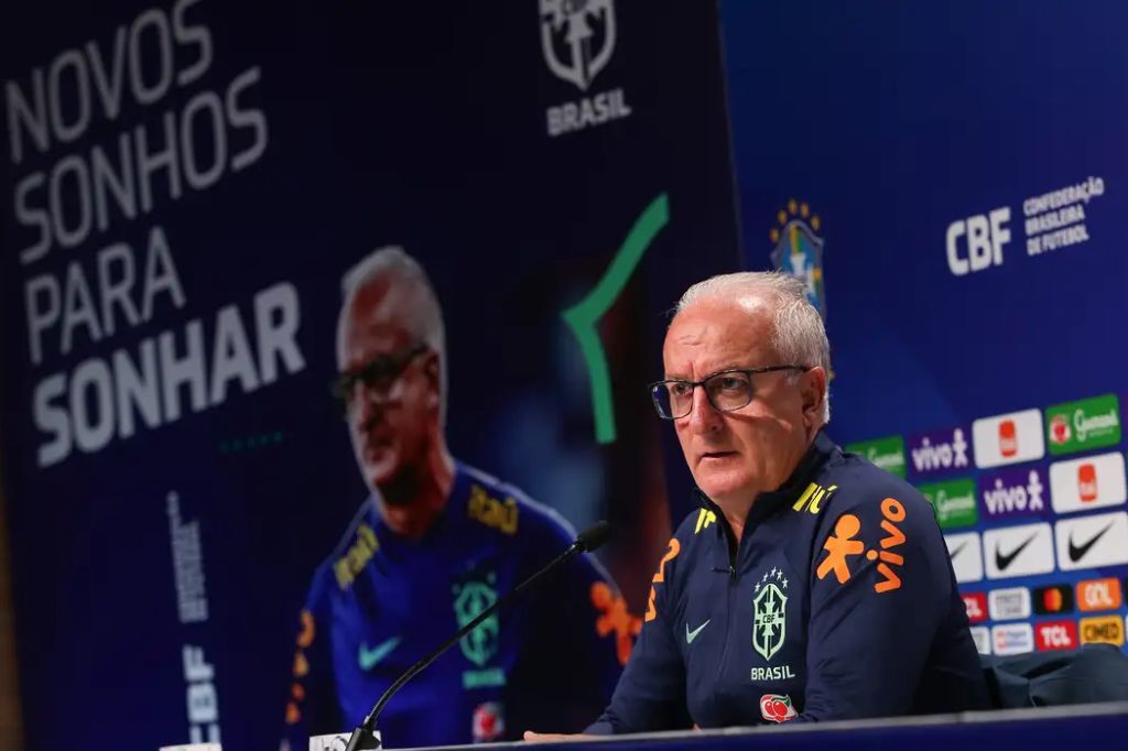 Seleção inspira o mundo e precisa voltar a vencer, diz Dorival Júnior