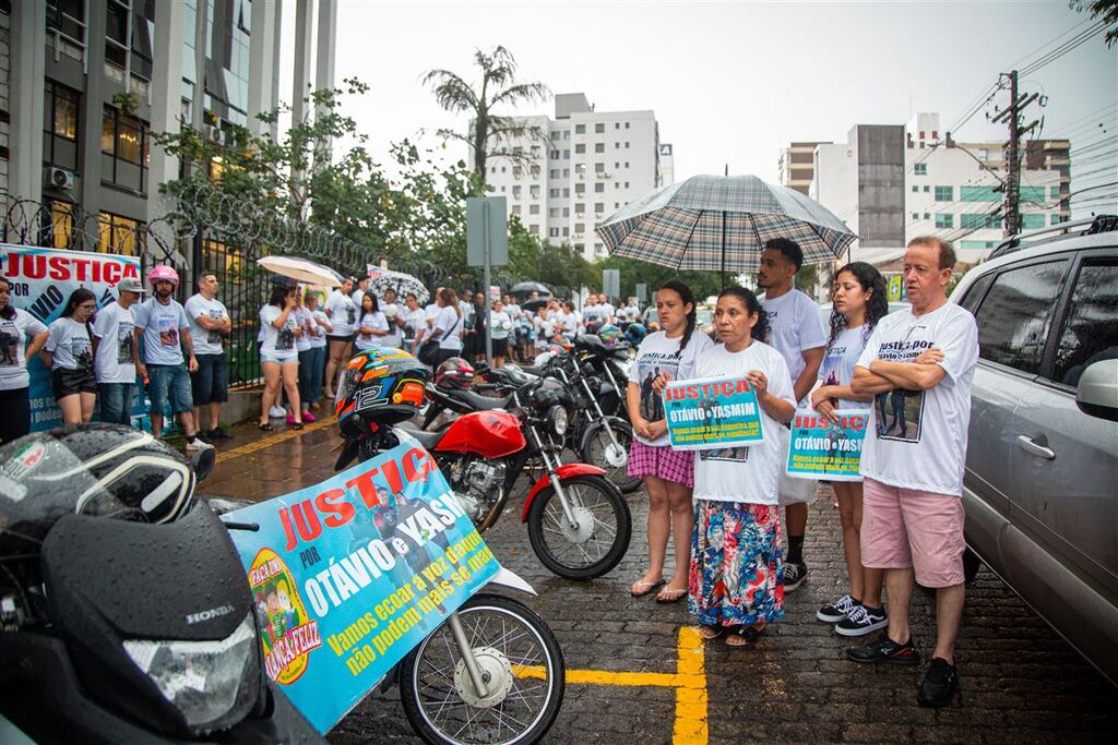 título imagem Familiares de casal morto em acidente na BR-158 organizam novas manifestações em Cachoeira do Sul e Santa Maria