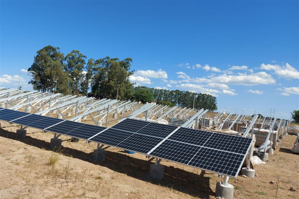 Seis empresas concorrem à licitação para construir uma usina solar em Santa Maria