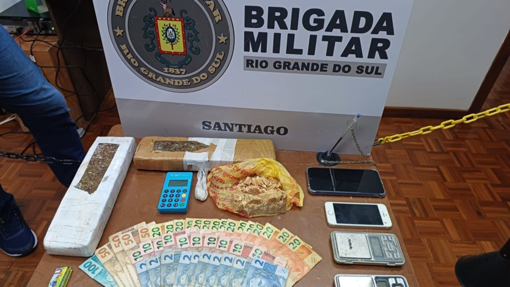 título imagem Jovem é preso por tráfico de drogas em cidade da região