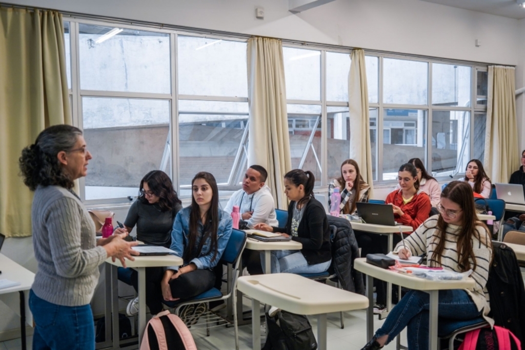 Recursos do Universidade Gratuita serão exclusivos para cursos presenciais