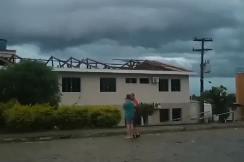 Homem morre ao ser transferido de Hospital de São Vicente do Sul durante temporal; prefeitura divulga novo local para atendimentos