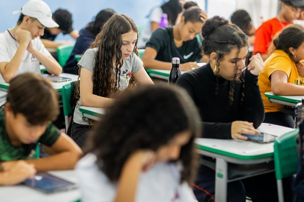 PROFESSORES E GESTORES SE PREPARAM PARA A VOLTA ÀS AULAS