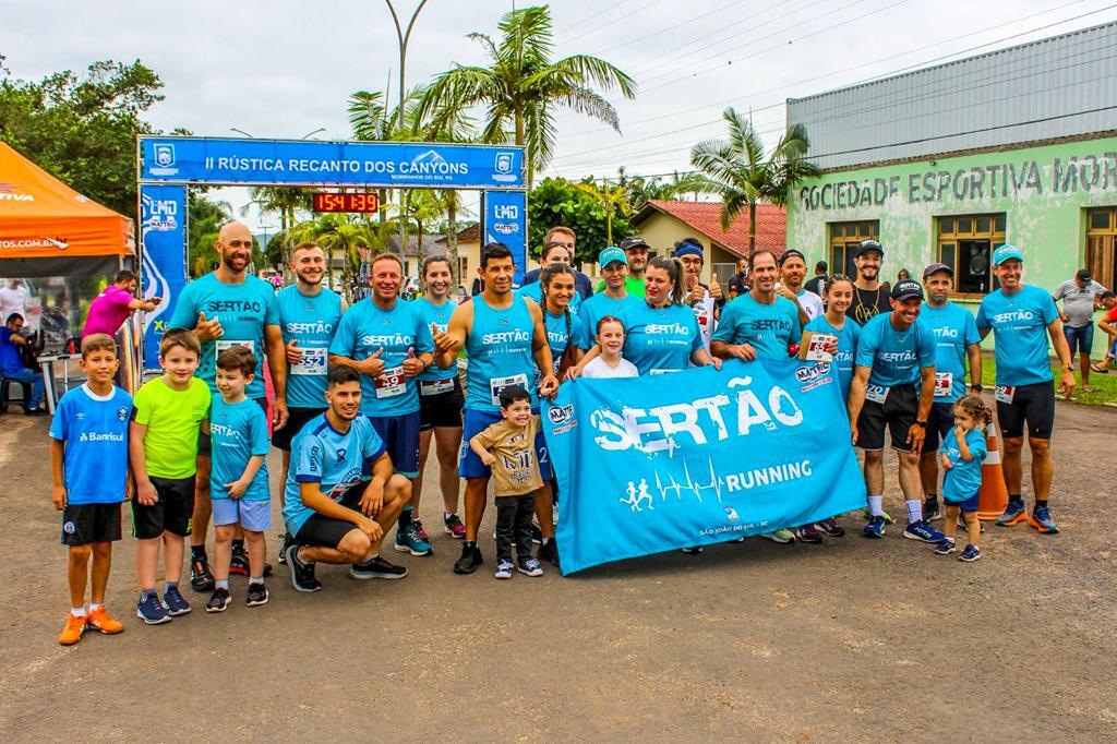 MAIS DE 170 CORREDORES PARTICIPARAM DA 
II CORRIDA RÚSTICA DO RECANTO DOS CANYONS EM MORRINHOS DO SUL