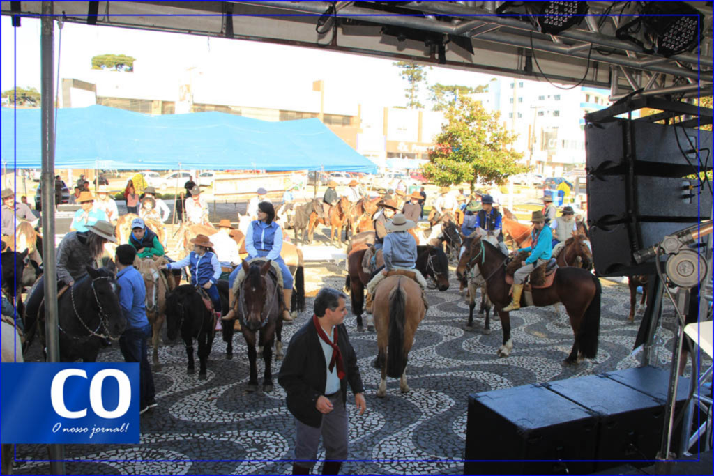 Fotos da Cavalgada e da abertura das comemorações pelos 35 anos de Otacílio Costa