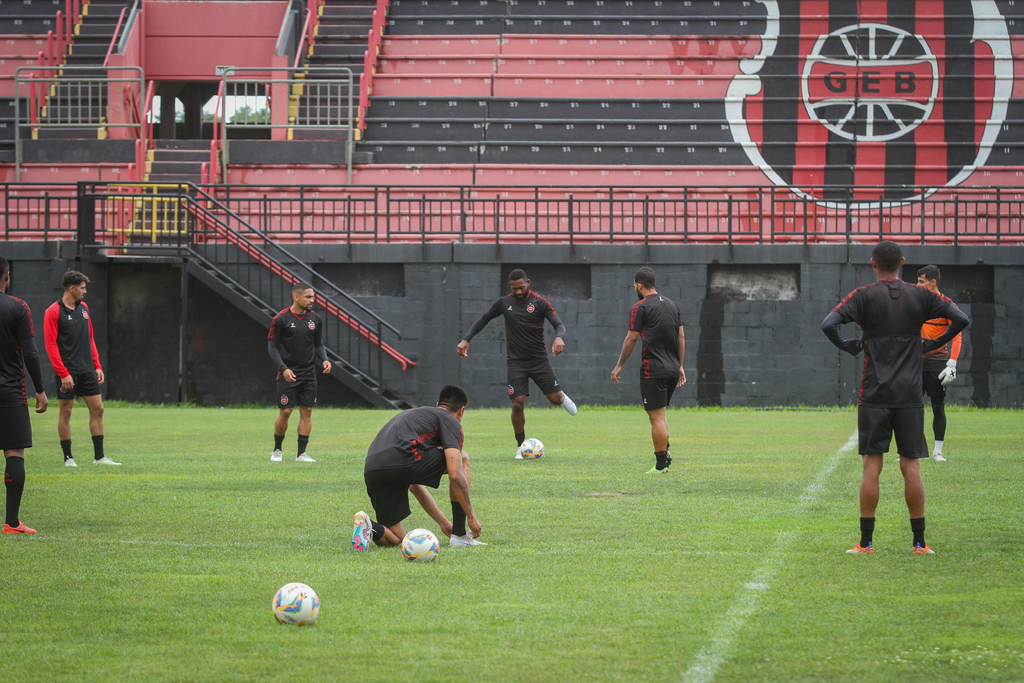 Foto: Jô Folha - DP - Pré-temporada rubro-negra começou em 21 de novembro e é a maior entre os 12 clubes do campeonato
