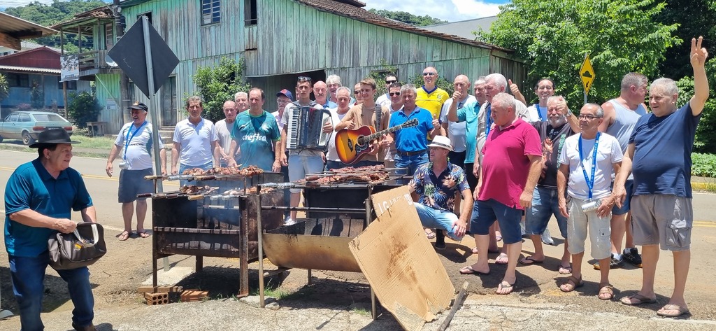 Barra do Leão em festa:
Aniversário de Japão atrai convidados da vasta região de Campos Novos, de Santa Catarina, do Brasil e do exterior