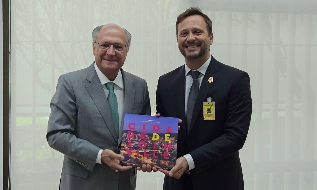 Prefeito Adriano Silva participa de reunião com o vice-presidente e ministro Geraldo Alckmin