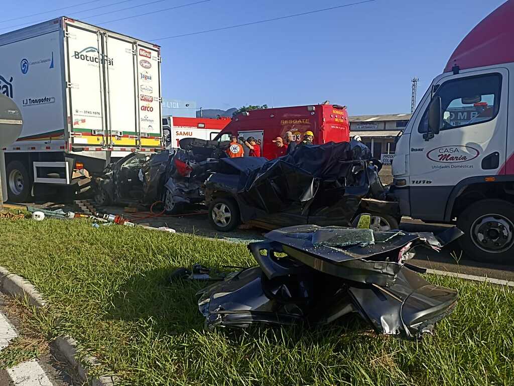 título imagem Identificada a vítima de acidente envolvendo quatro veículos em obra com pare e siga em Paraíso do Sul