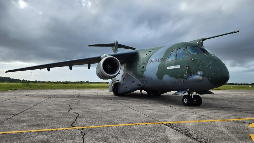 Foto: Divulgacao - CCR Aeroportos - DP - KC-390 chama atenção por seu porte