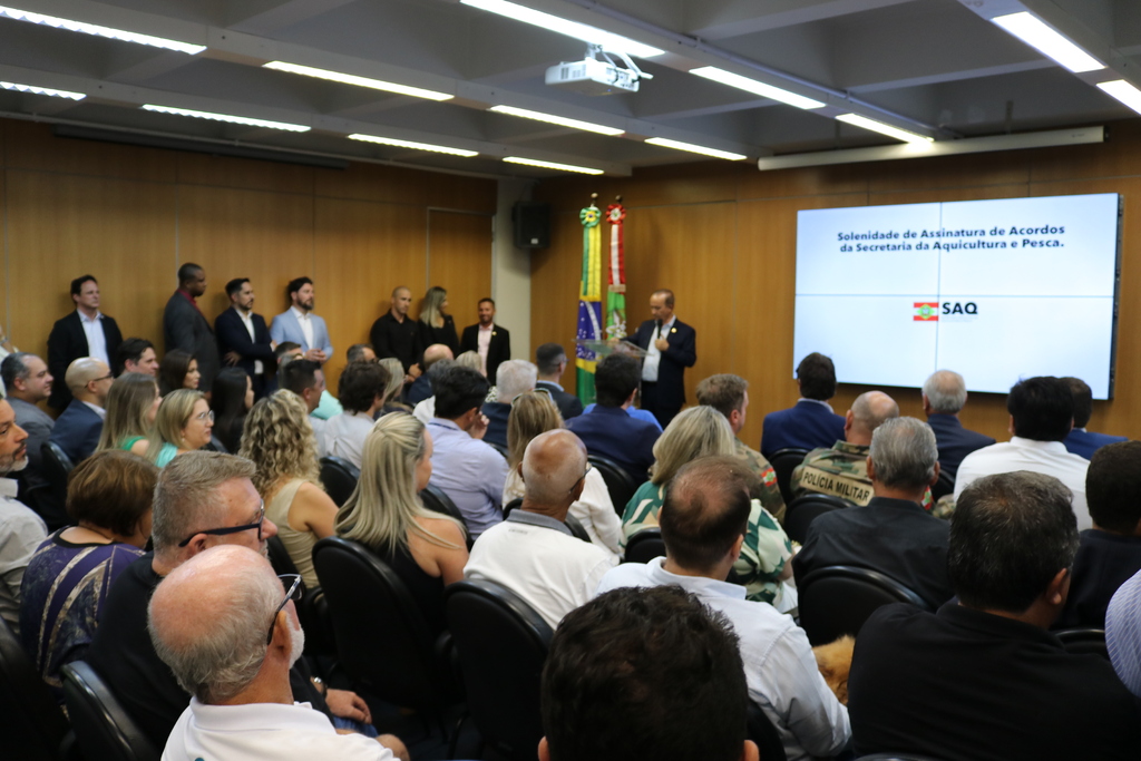 Governador anuncia medidas para fortalecer a produção pesqueira