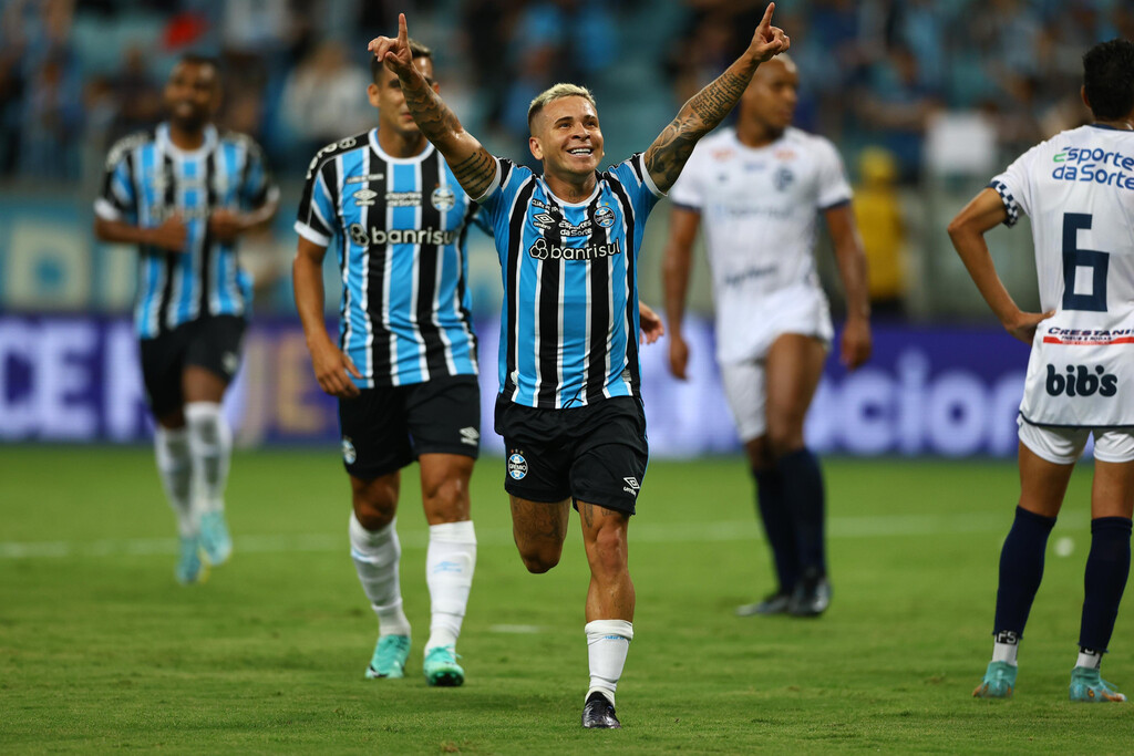 No fechamento da segunda rodada, Grêmio goleia o São José na Arena