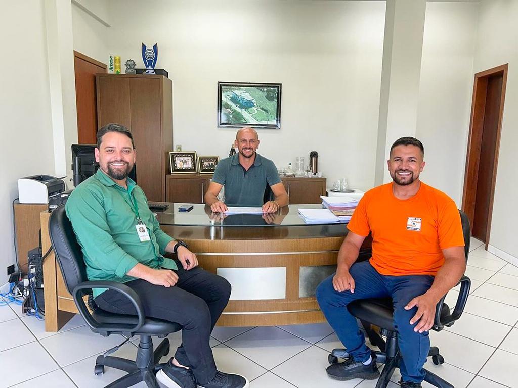 PREFEITO EM EXERCÍCIO MOISÉS PROJETA AÇÕES PARA MARCAR SUA GESTÃO À FRENTE DO EXECUTIVO EM SANTA ROSA DO SUL