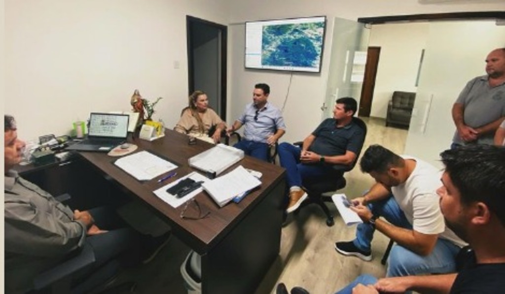 MUNICÍPIO DE RODEIO RECEBE A VISITA DA DEPUTADA PAULINHA
