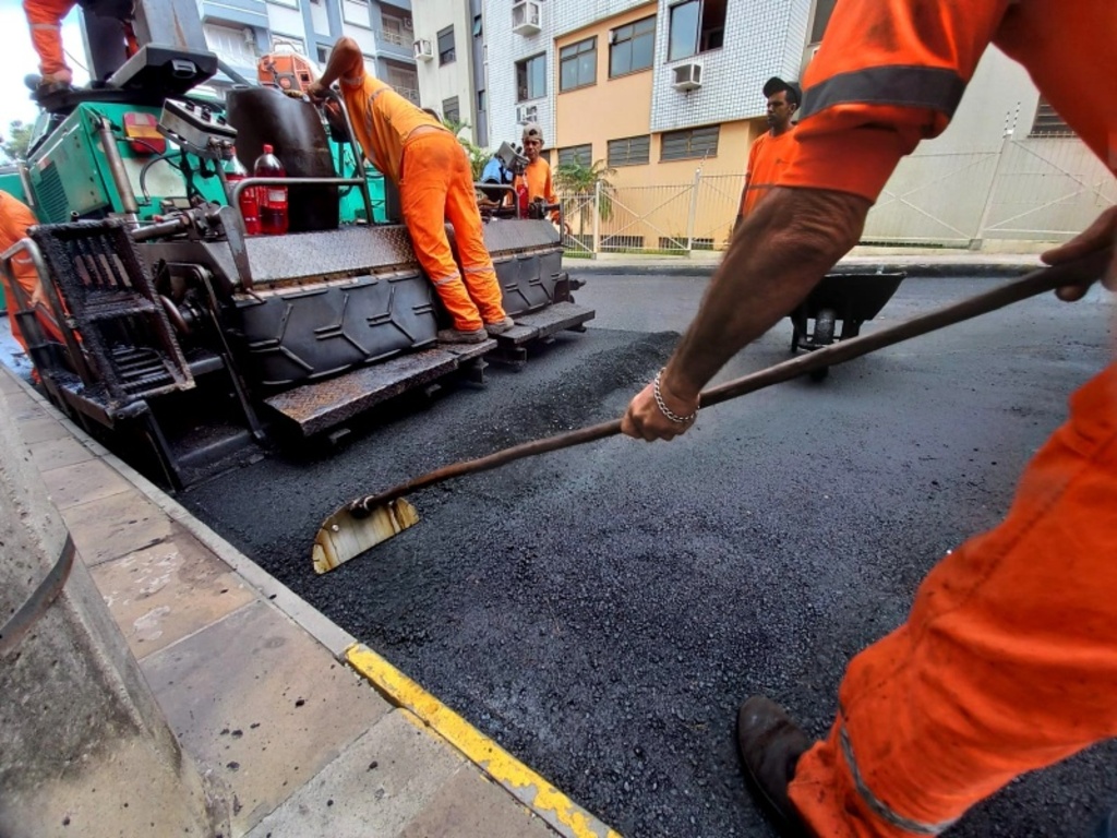 Recuperação de ruas com nova camada de asfalto será retomada nos próximos dias em Santa Maria