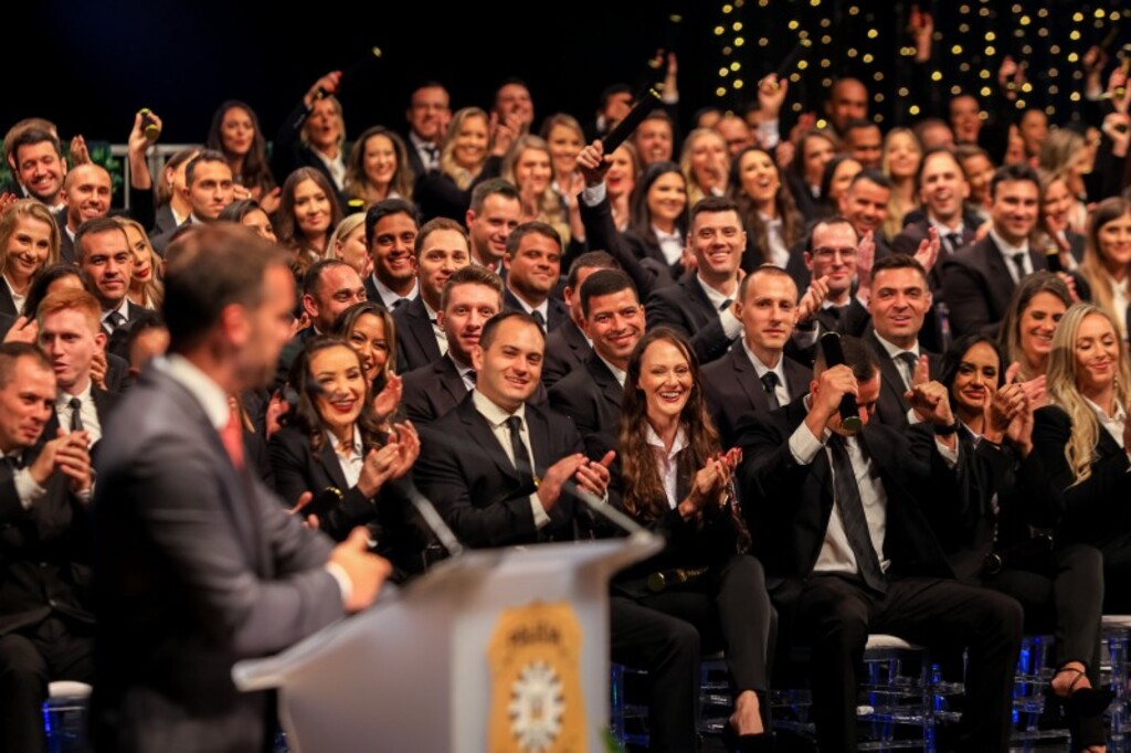 Foto: Gustavo Mansur/Secom - Novos servidores aplaudiram discurso de Leite, que destacou protagonismo feminino