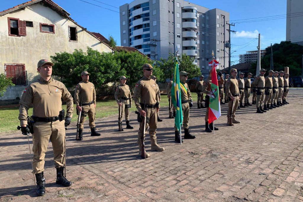 Polícia Militar de Imbituba promove Praças em cerimônia solene