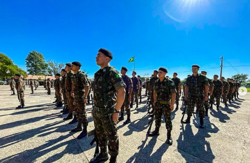 _Autor desconhecido - Ilustração - O RC Me é o único regimento de Cavalaria na guarnição de Uruguaiana