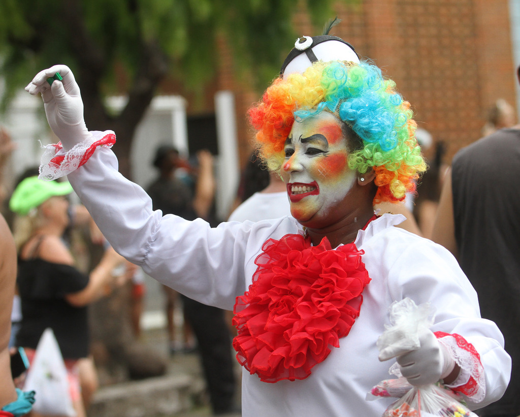 Blocos de rua abrem o Carnaval de Pelotas