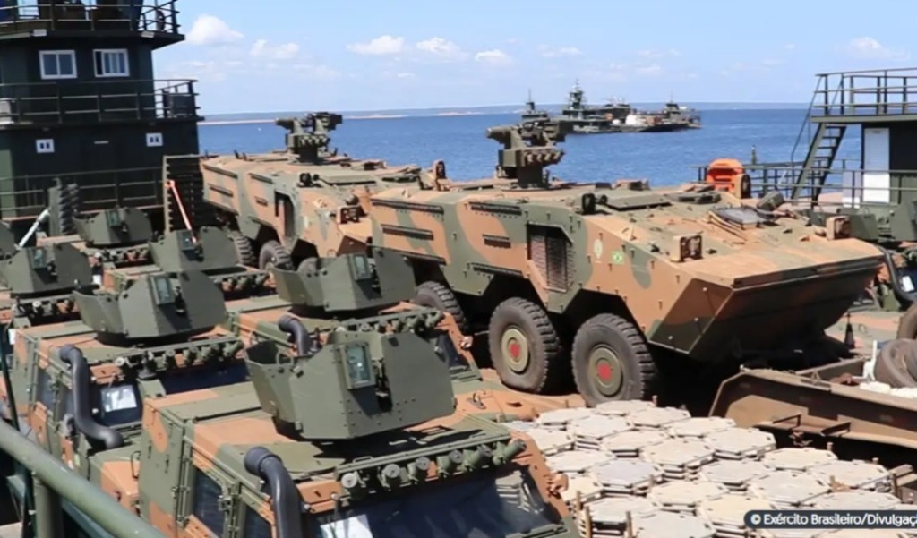 Blindados chegam a Roraima e reforçam fronteira com Venezuela e Guiana