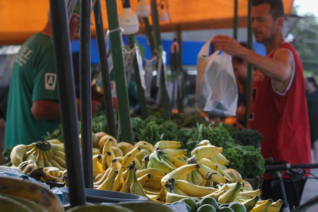 População sente um aumento dos preços de hortifruti nas feiras