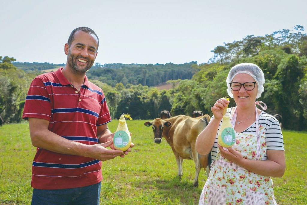 Programa da Klabin aumenta a renda e a produtividade de agricultores familiares Programa Matas Sociais é realizado em 11 municípios do Paraná e cinco de Santa Catarina