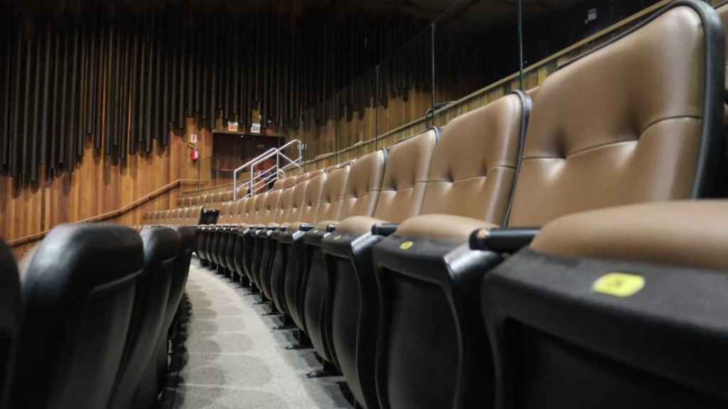 Teatro do Centro Integrado de Cultura (CIC) em Florianópolis recebe melhorias