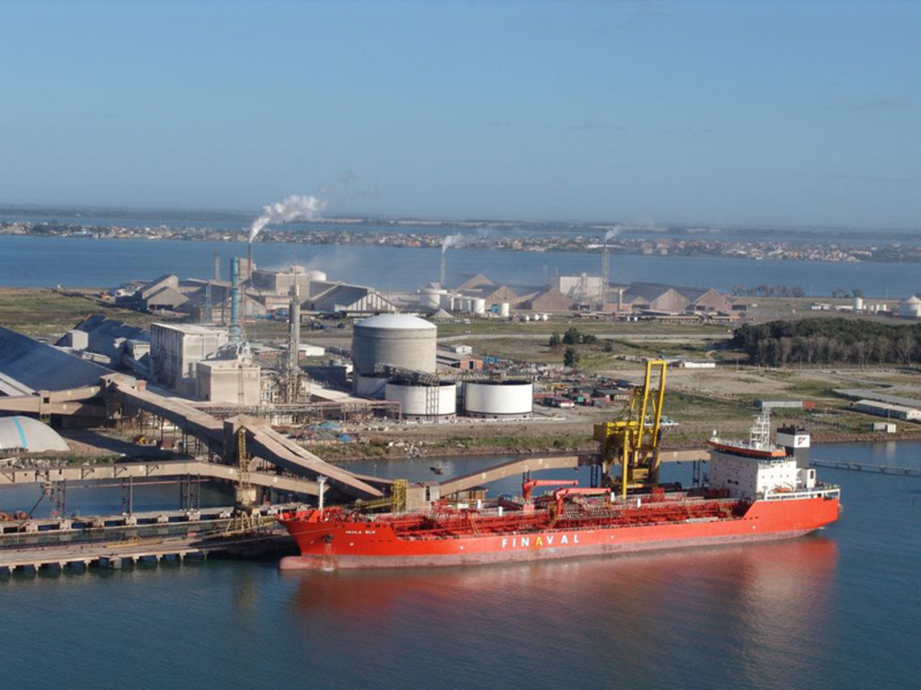  - Em relação ao resultado mensal, as exportações subiram, enquanto as importações ficaram estáveis em janeiro