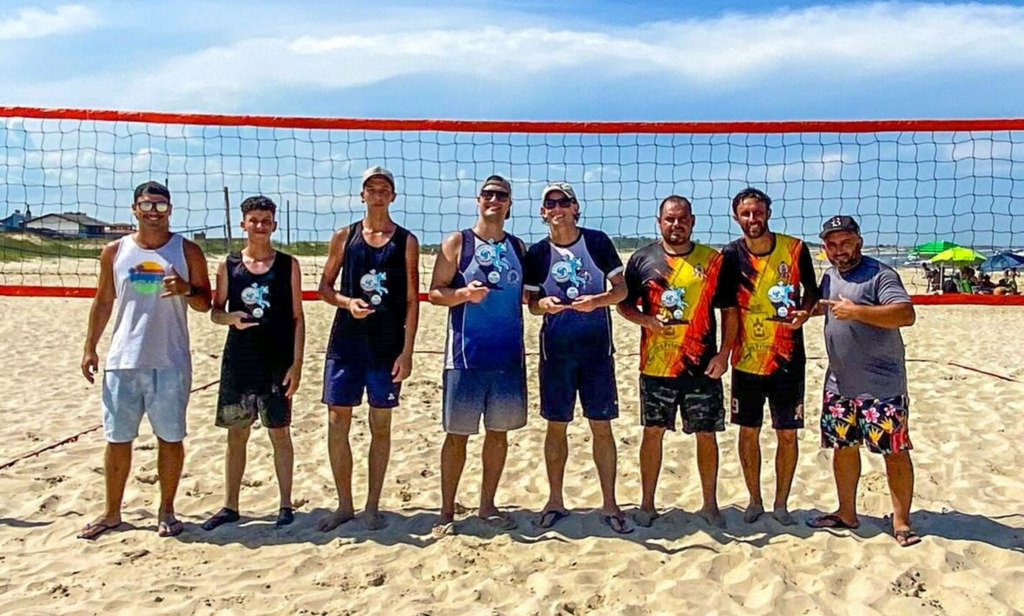 JOGOS DE VERÃO TIVERAM DISPUTAS NO VÔLEI DE PRAIA DE PASSO DE TORRES