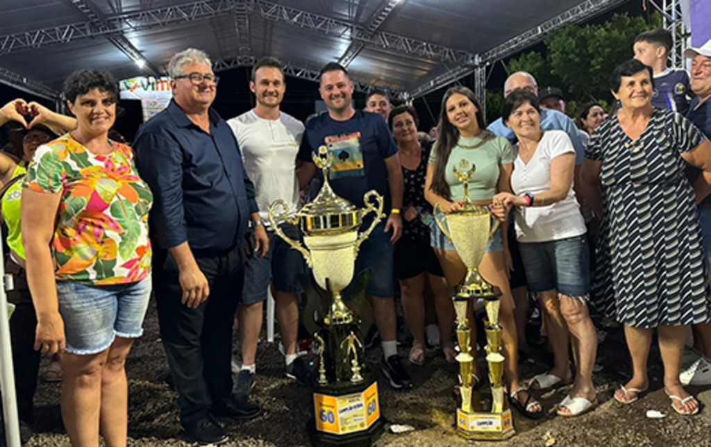  - Momento da entrega da premiação