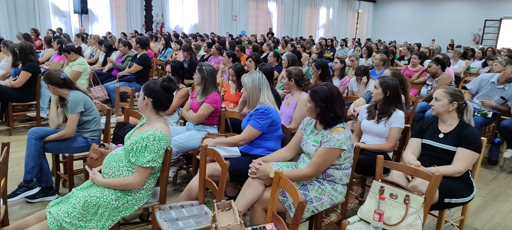 Bullying na escola foi tema de destaque em formação continuada com a equipe de profissionais da Rede Municipal de Ensino de Capinzal