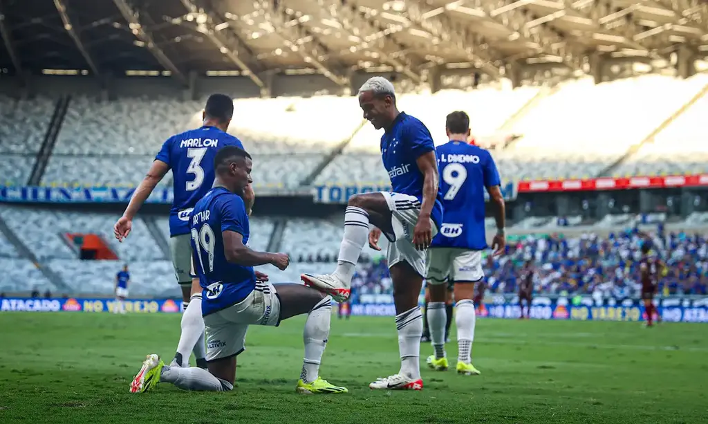 Cruzeiro supera Patrocinense com facilidade no Mineiro