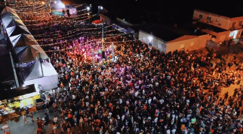título imagem Carnaval movimenta as cidades da região neste fim de semana