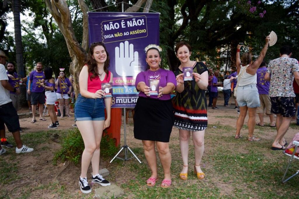 Procuradoria da Mulher faz o bloco da conscientização no Carnaval de Santa Maria