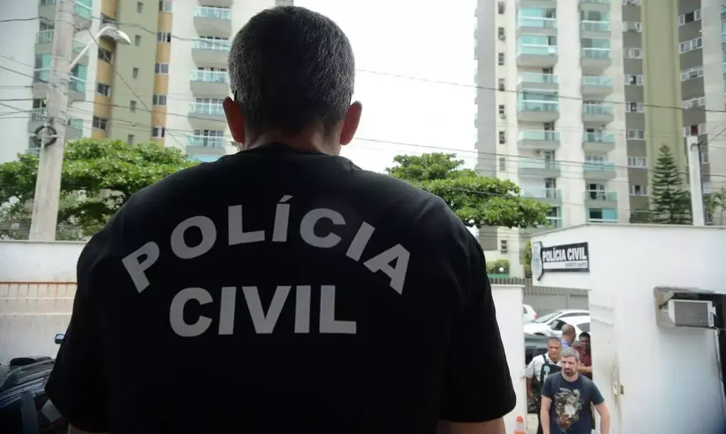 Combate às milícias precisa ter investigação de policiais e políticos