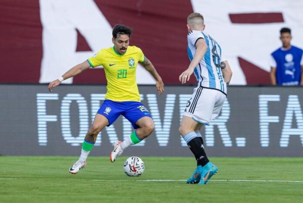 Seleção brasileira perde para Argentina e fica fora das Olimpíadas