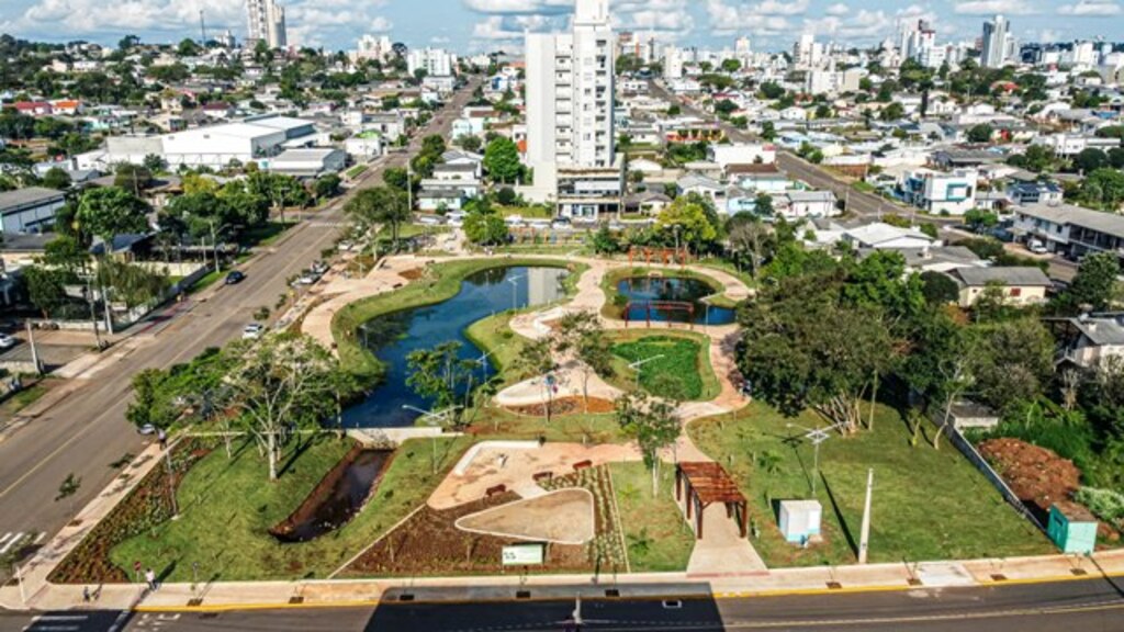 Parlamento presta homenagem aos 70 anos de São Miguel do Oeste e aos 50 anos da Faismo