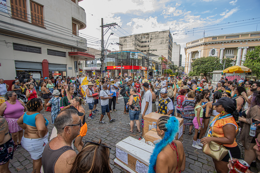Foto: Volmer Perez - DP - Cerca de 88 mil foliões são esperados até o fim dos blocos do Carnaval de Rua em Pelotas