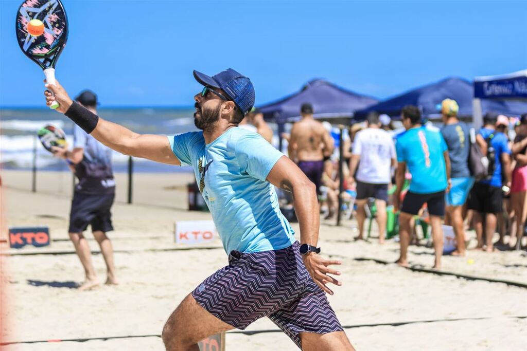 Atleta santa-mariense de beach tennis competirá no litoral gaúcho