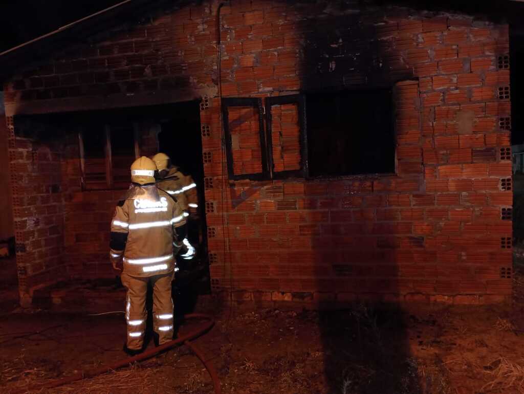 Casa em Restinga Sêca registra princípio de incêndio na madrugada desta terça