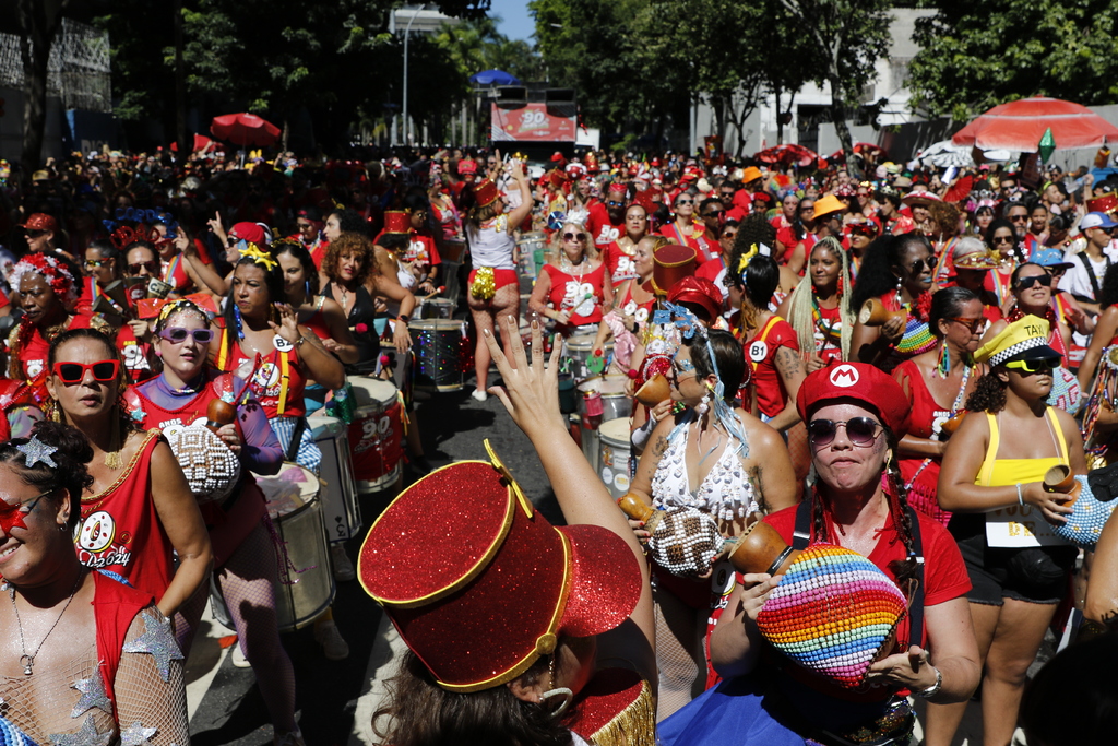 Brasil foi o destino de mais de 200 mil turistas estrangeiros neste Carnaval