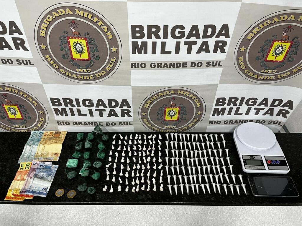 Dupla é presa em Rio Grande por tráfico de drogas