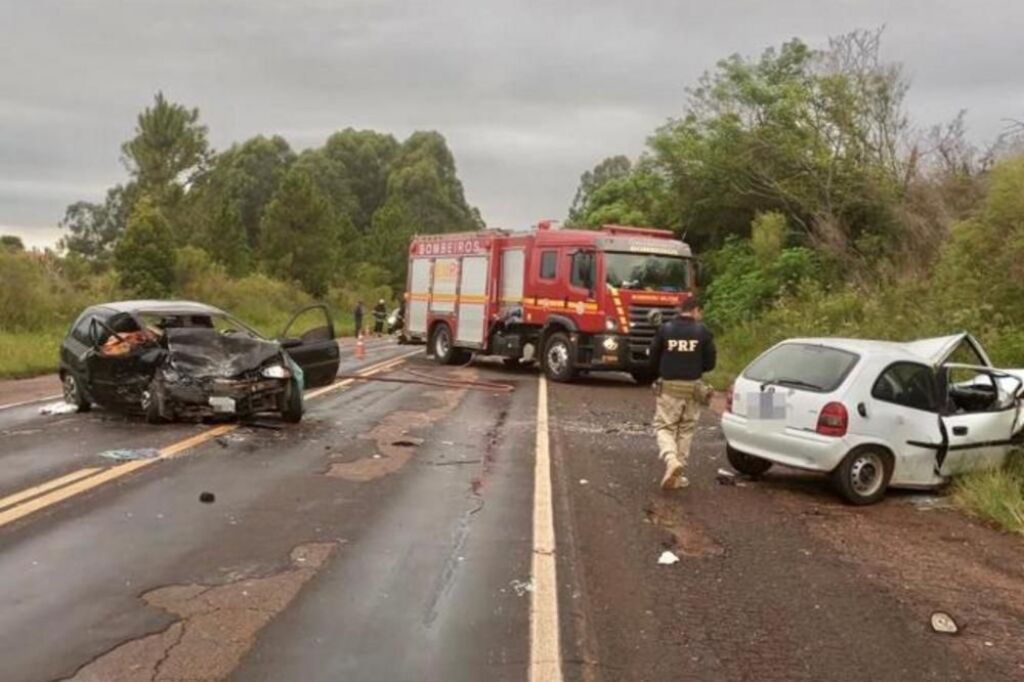 Mulher morre em rodovia da região após colisão entre dois carros; motorista do outro veículo estava alcoolizado