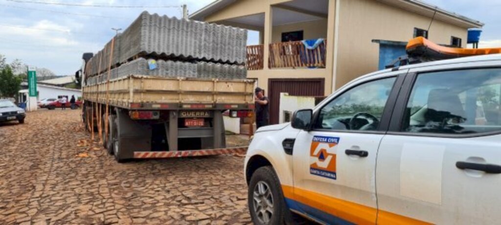 Defesa Civil entrega R$ 572 mil em itens de assistência para municípios afetados por chuvas